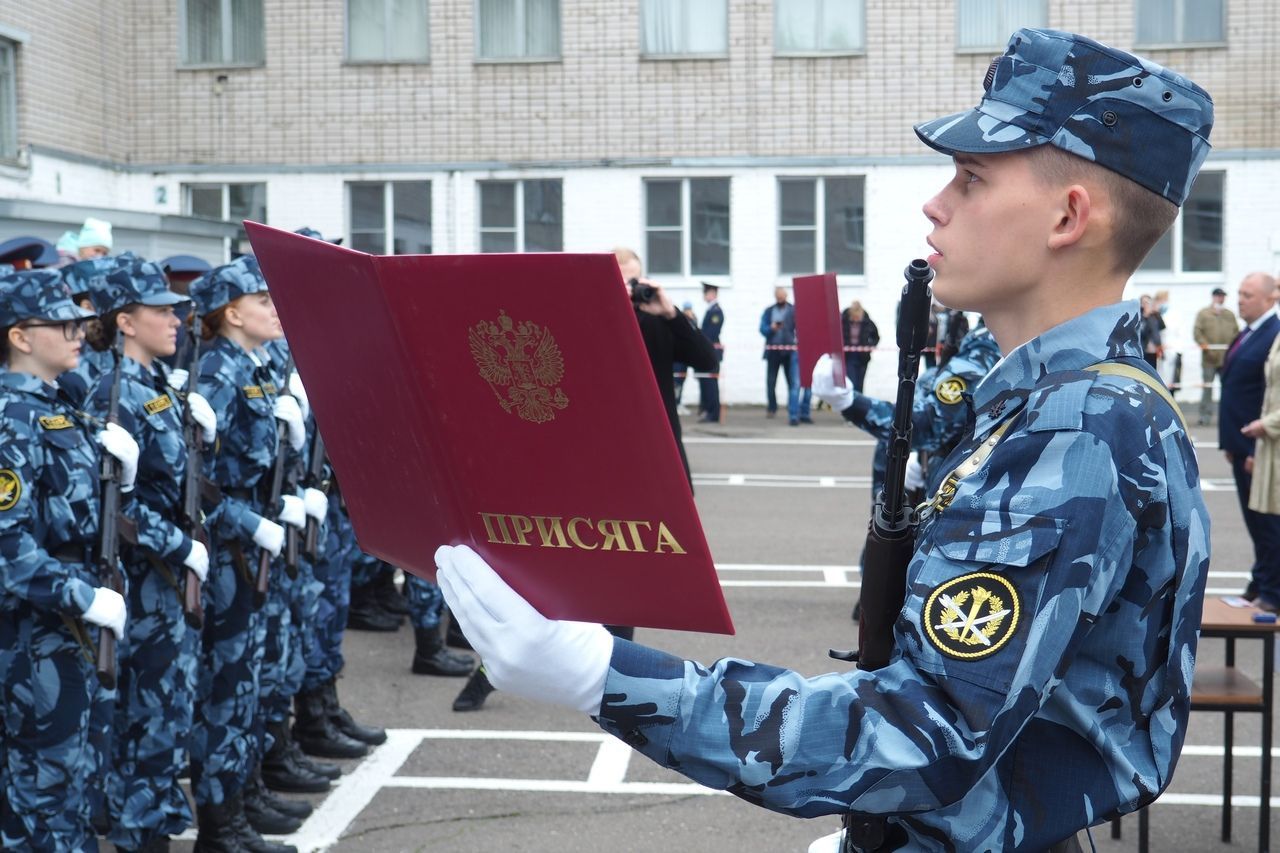 11.09.2021 г. Курсанты-первокурсники ВИПЭ ФСИН России приняли Присягу |  Центр патриотического воспитания детей и молодёжи города Вологды